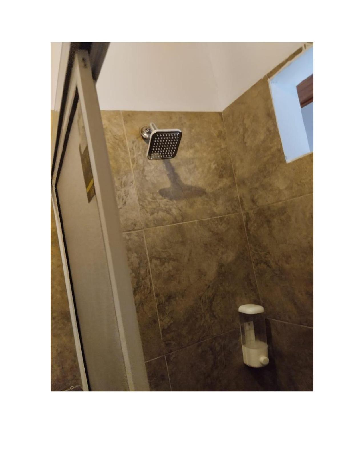 דירות מונטריה Casa Turistica Zamboss מראה חיצוני תמונה